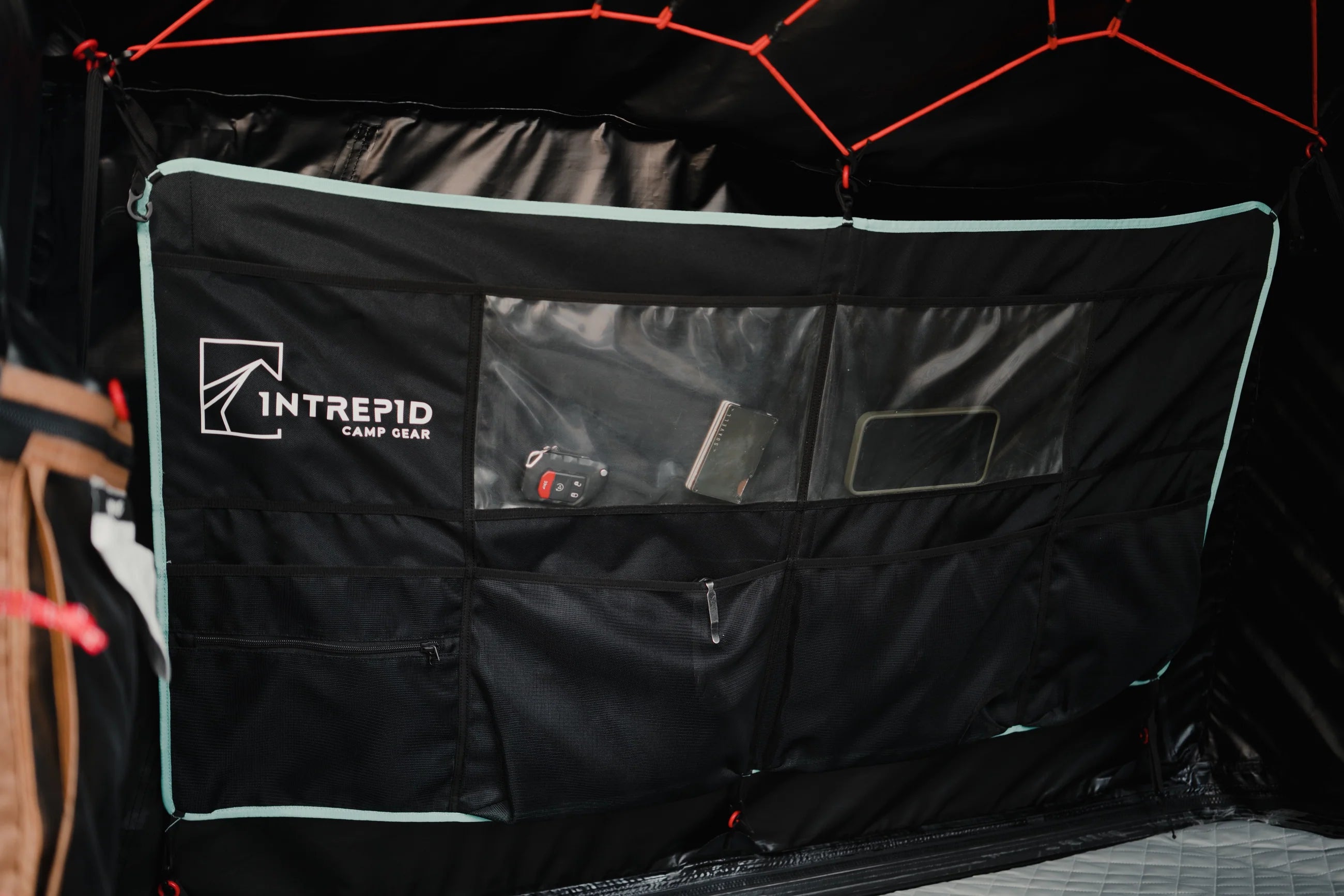Intrepid GEO 2.5 rangement intérieur tente de toit