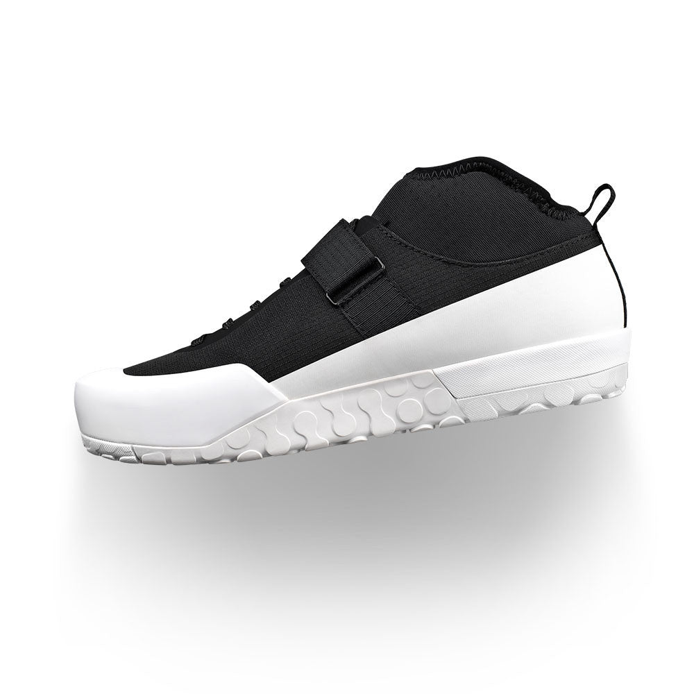 Fizik Gravita Tensor Flat chaussures VTT plates