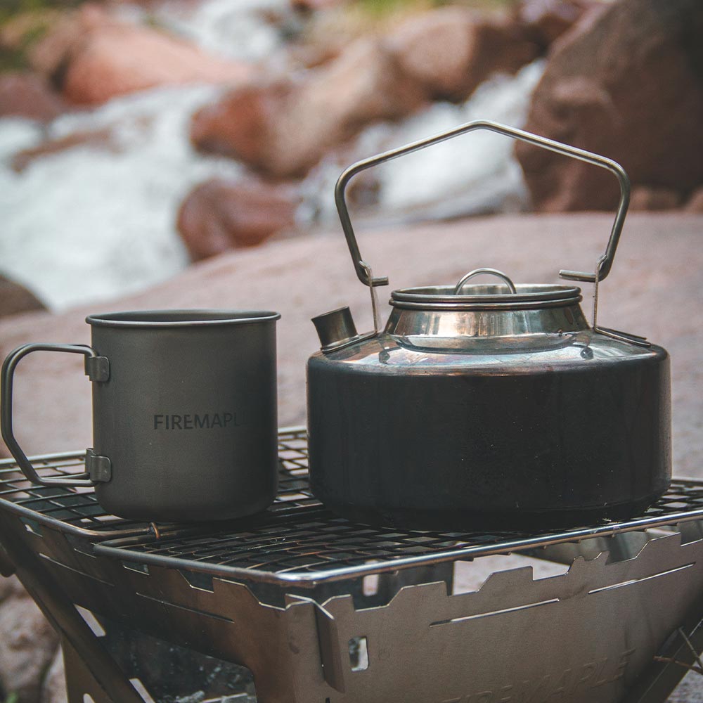 FireMaple Alti tasse titane 300 ml poignées pliantes